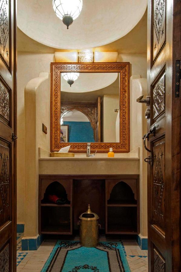 Riad Merzouga Marrakesh Exterior photo Bathroom in a hotel in Egypt