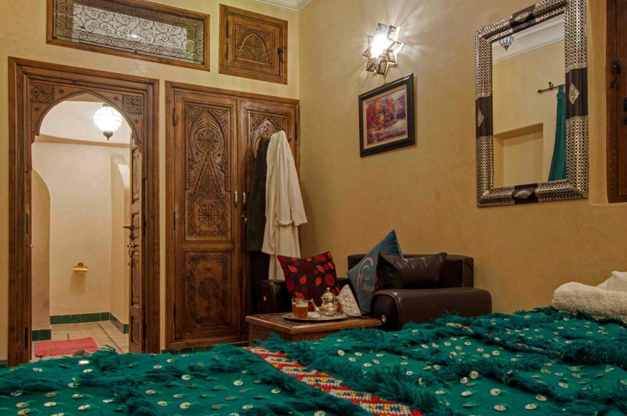 Riad Merzouga Marrakesh Exterior photo A room at the hotel