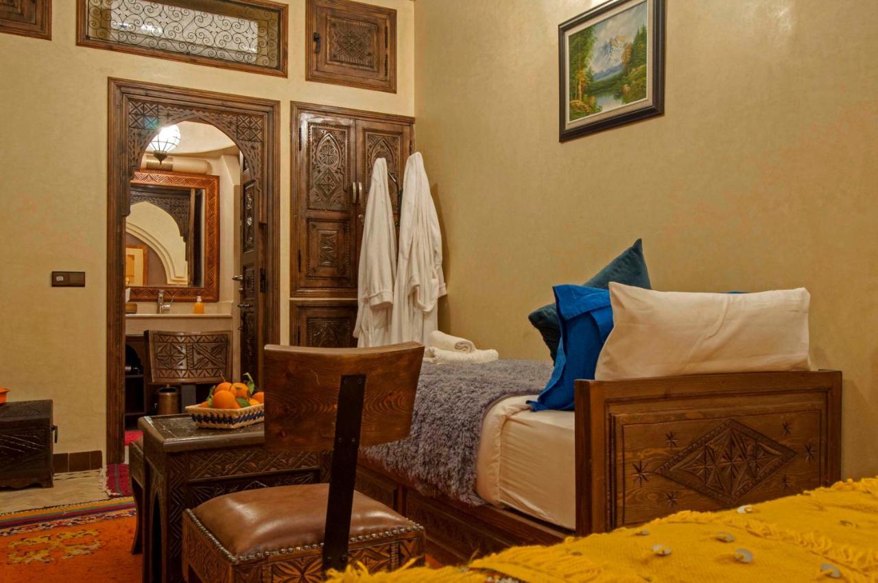 Riad Merzouga Marrakesh Exterior photo A bedroom at the hotel