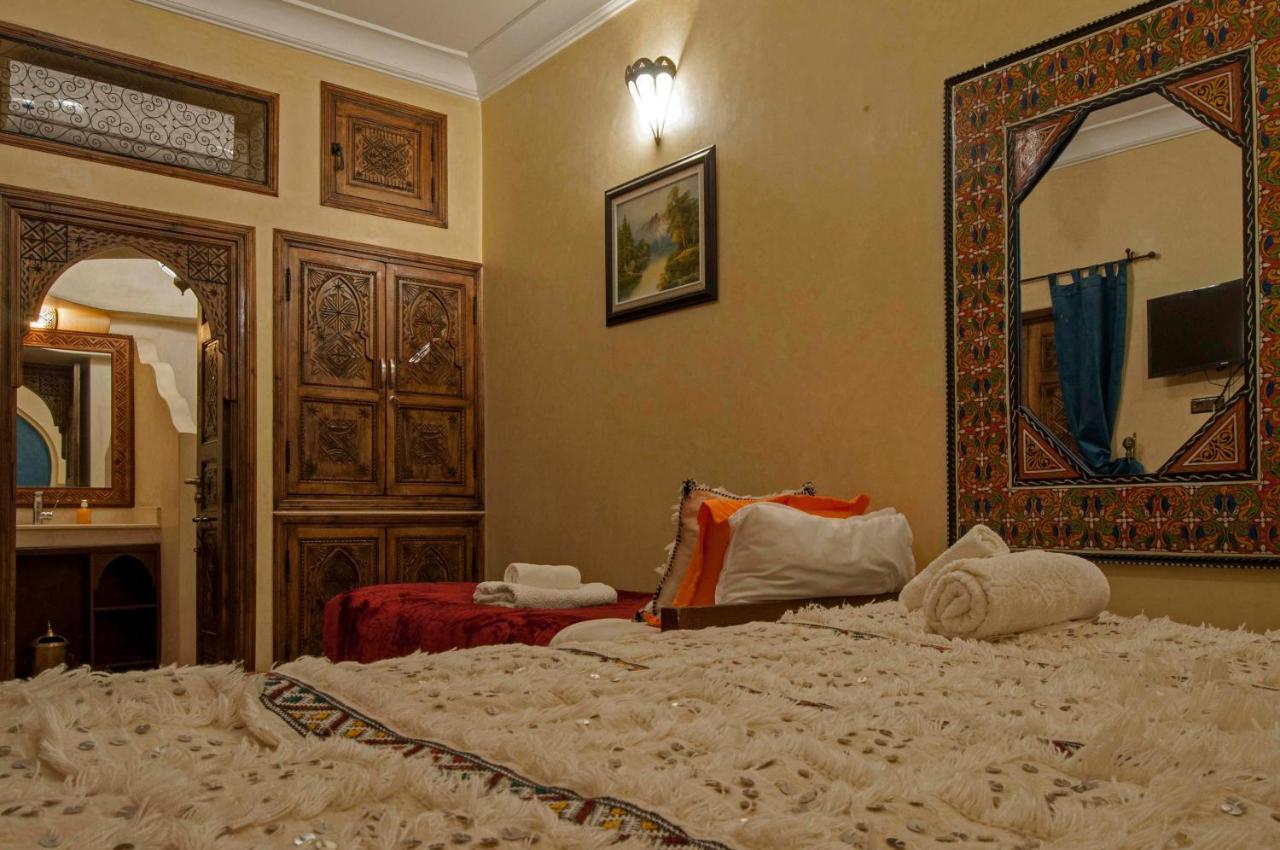 Riad Merzouga Marrakesh Exterior photo A bedroom at the hotel