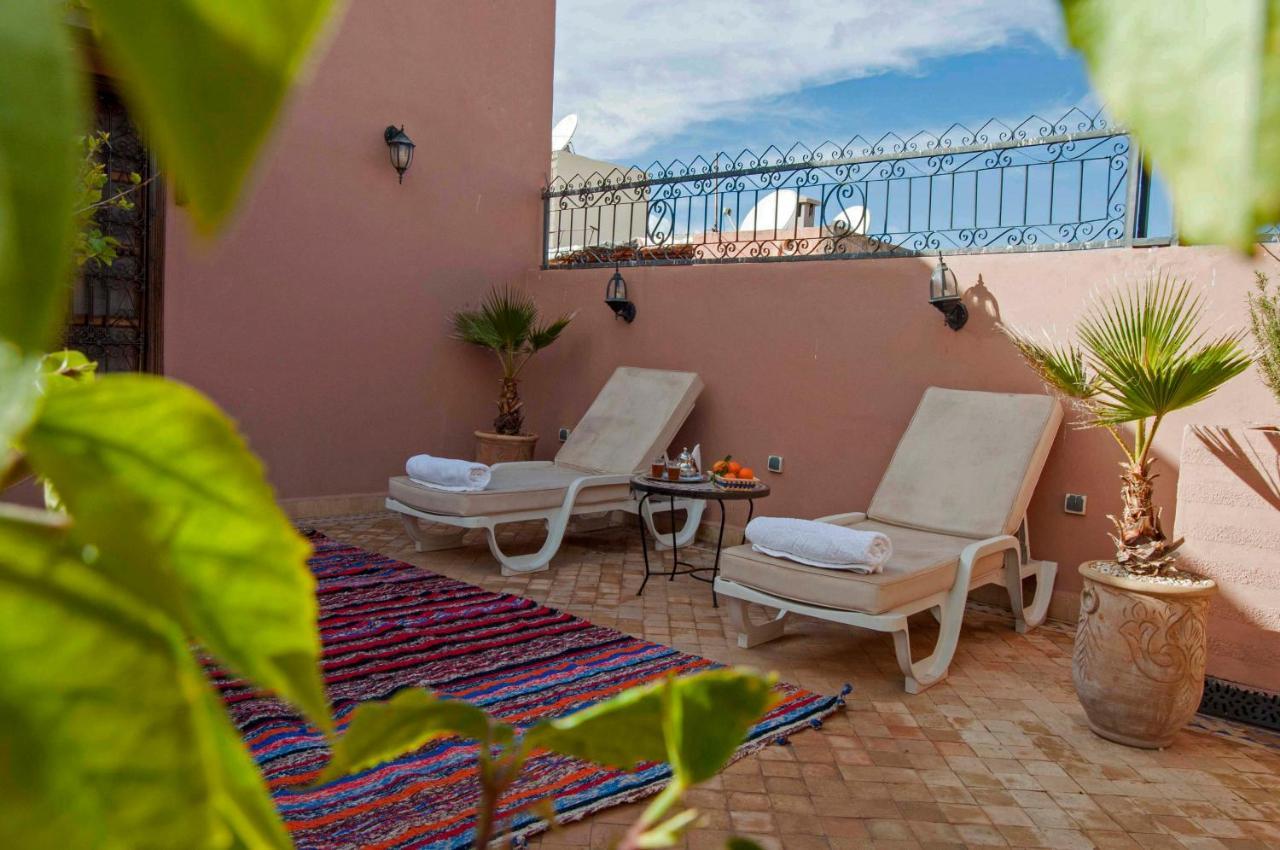 Riad Merzouga Marrakesh Exterior photo Roof terrace